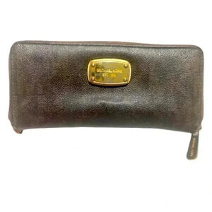 MICHEAL KORS MONOGRAM BROWN WALLET GOLD  HARDWARE ZIPPER CLOSURE